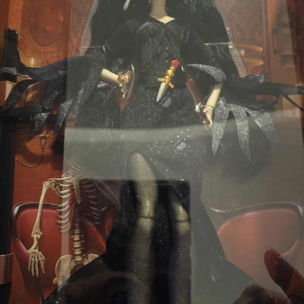 Monster High Skullector Doll - Picture 3 of 9